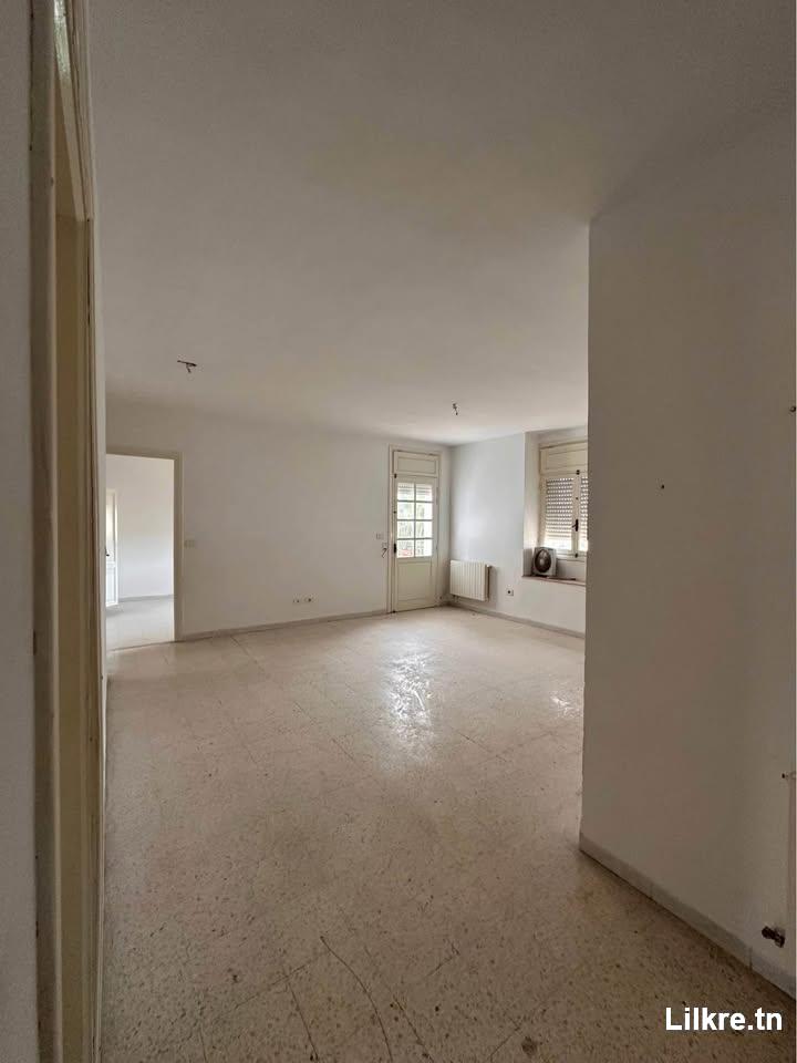 A louer un appartement à Borj Louzir