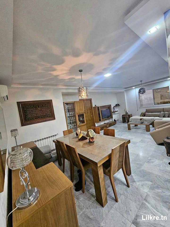 Appartement à loyer s+3 route gremda