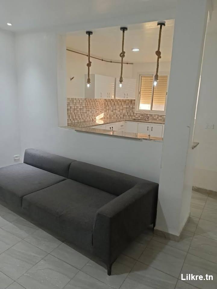 Etage de villa S+3 rades 