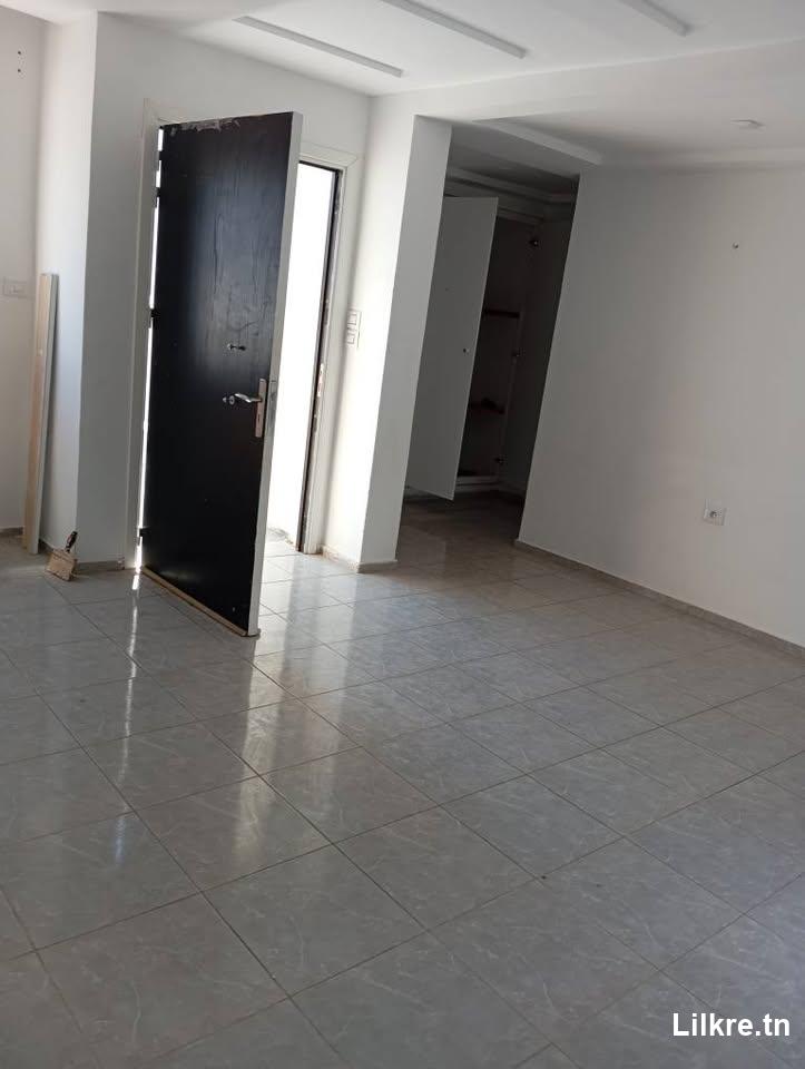 A louer diar ben Mahmoud agba étage villa