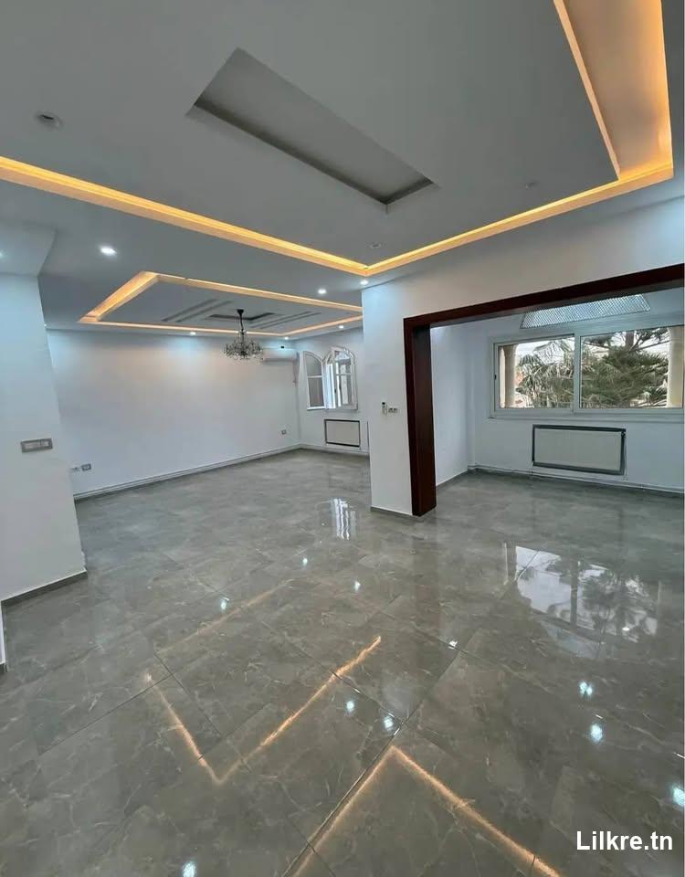 a louer étage de villa à hammam sousse el menchia