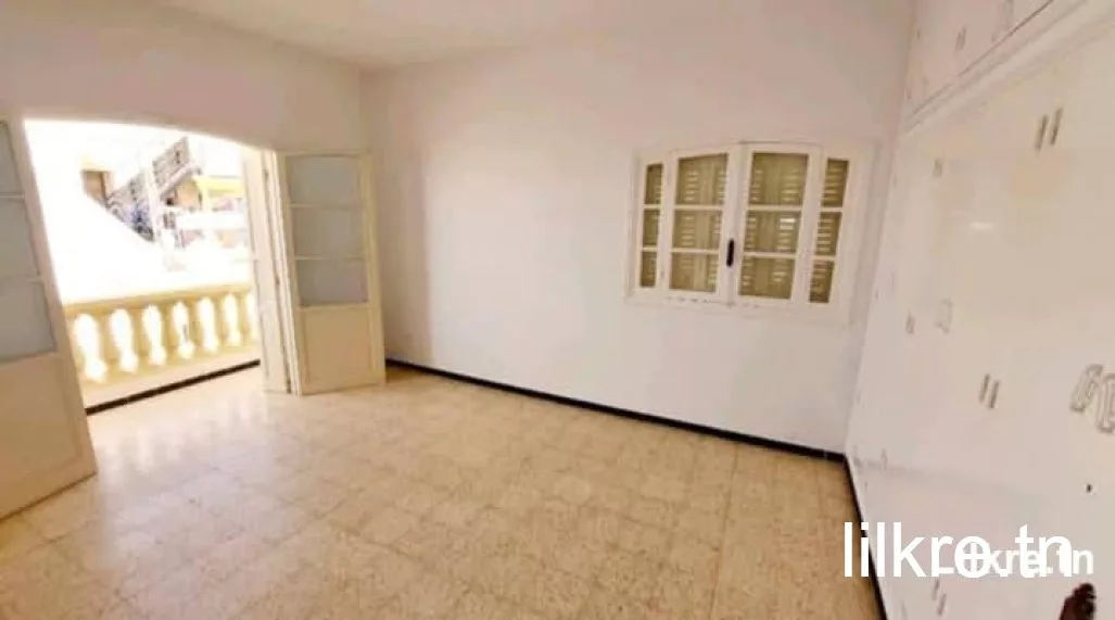 Etage de villa à louer Rte de Sidi Mansour Sfax