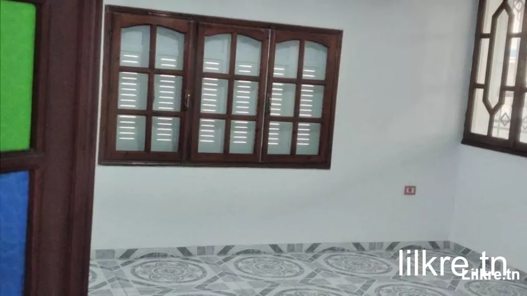à louer étage de villa à Rades