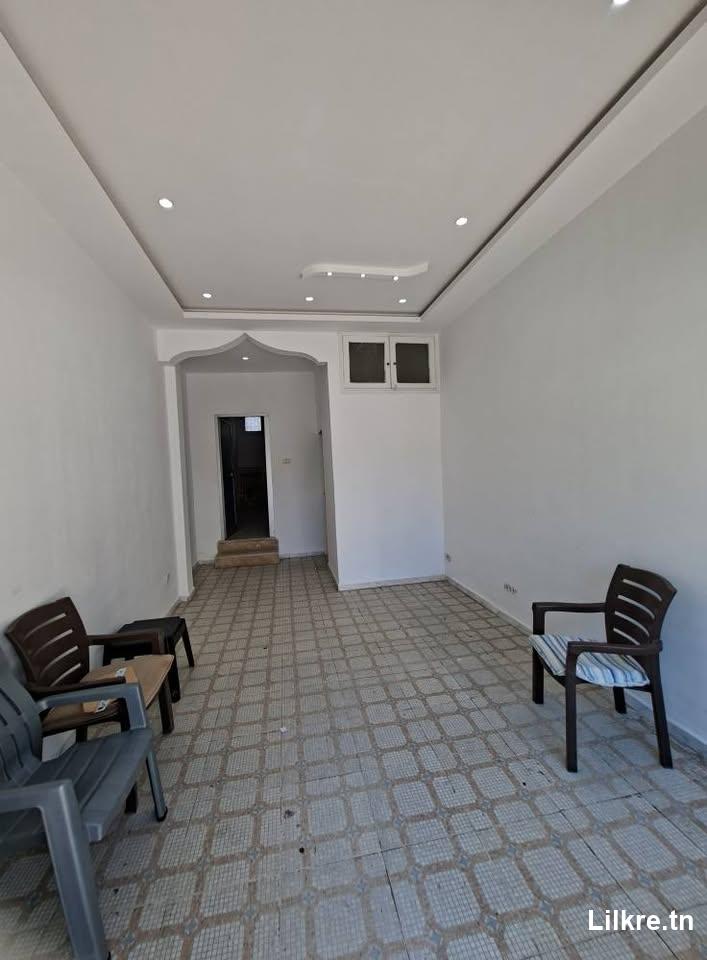 A  louer bureau à laouina