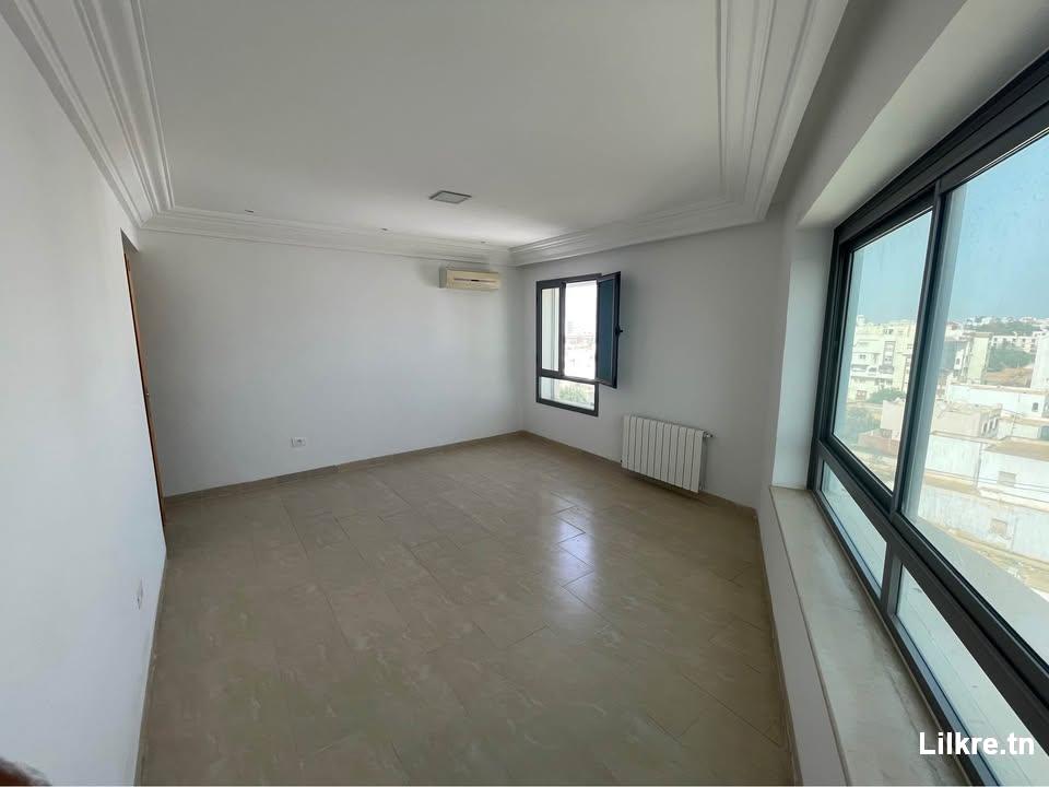 a louer S+3 haut standing route sokra km1 Sfax