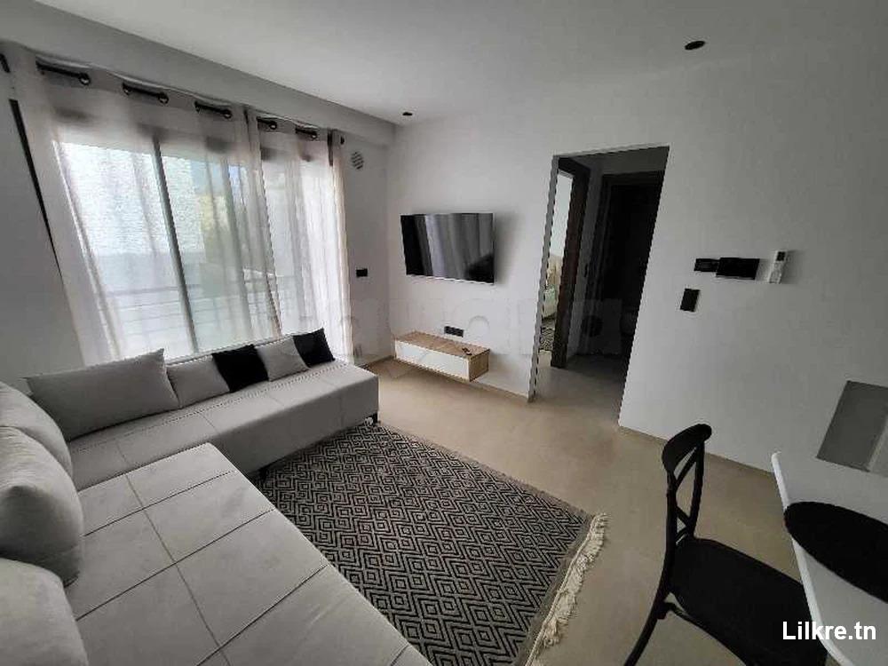 à louer appartement Luxueux S+1 neuf et meublé à Skanes Monastir