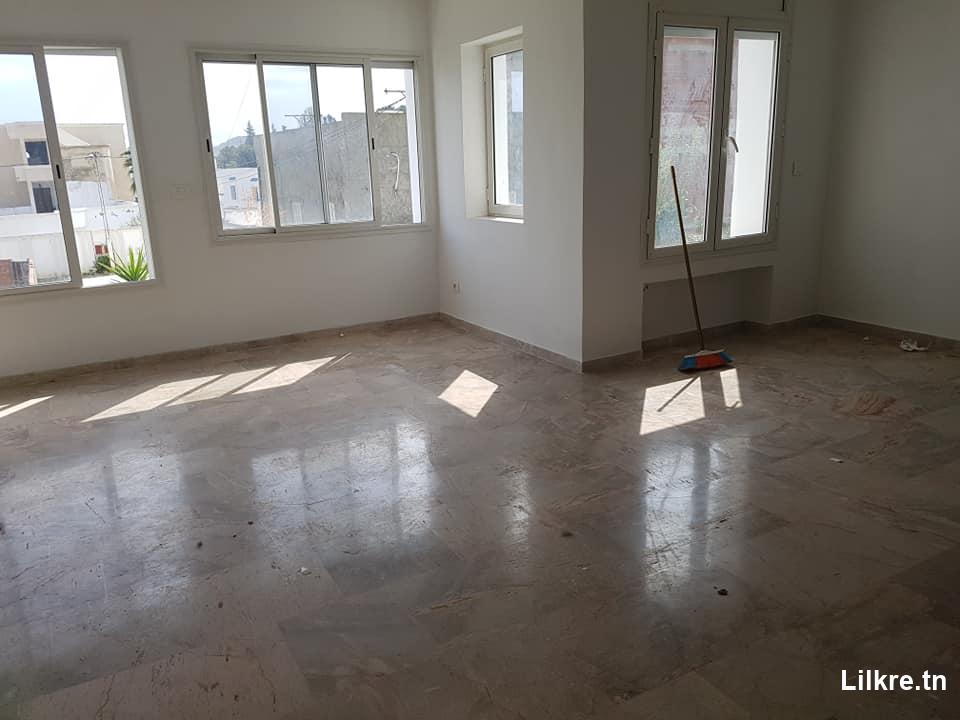 À louer un Étage de villa à Cité El Ghazala 