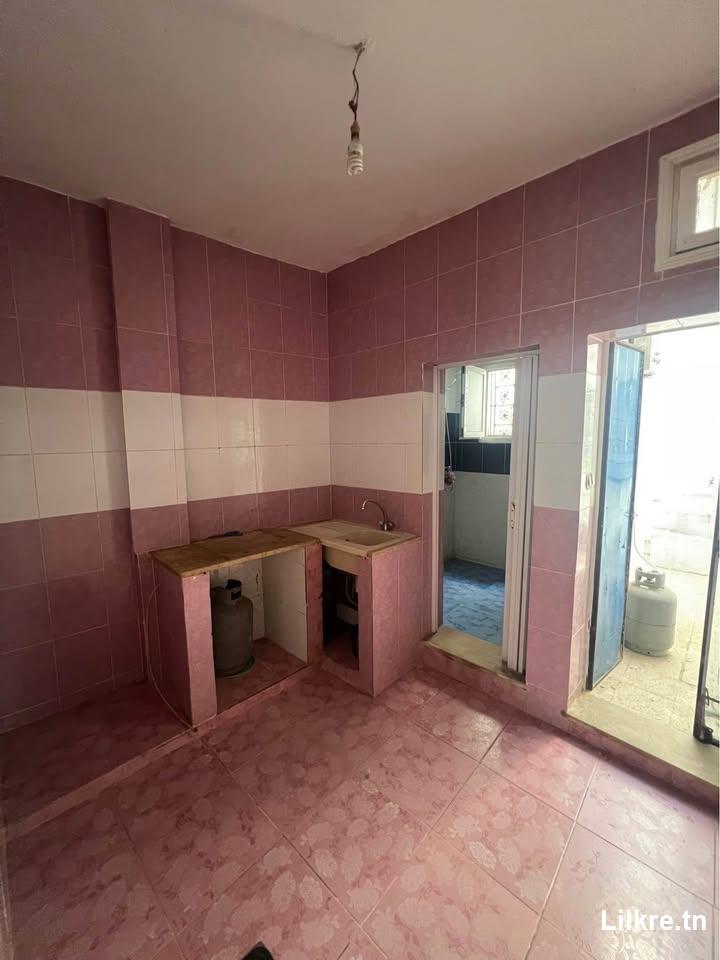 Studio s+1 à Omrane Supérieur  