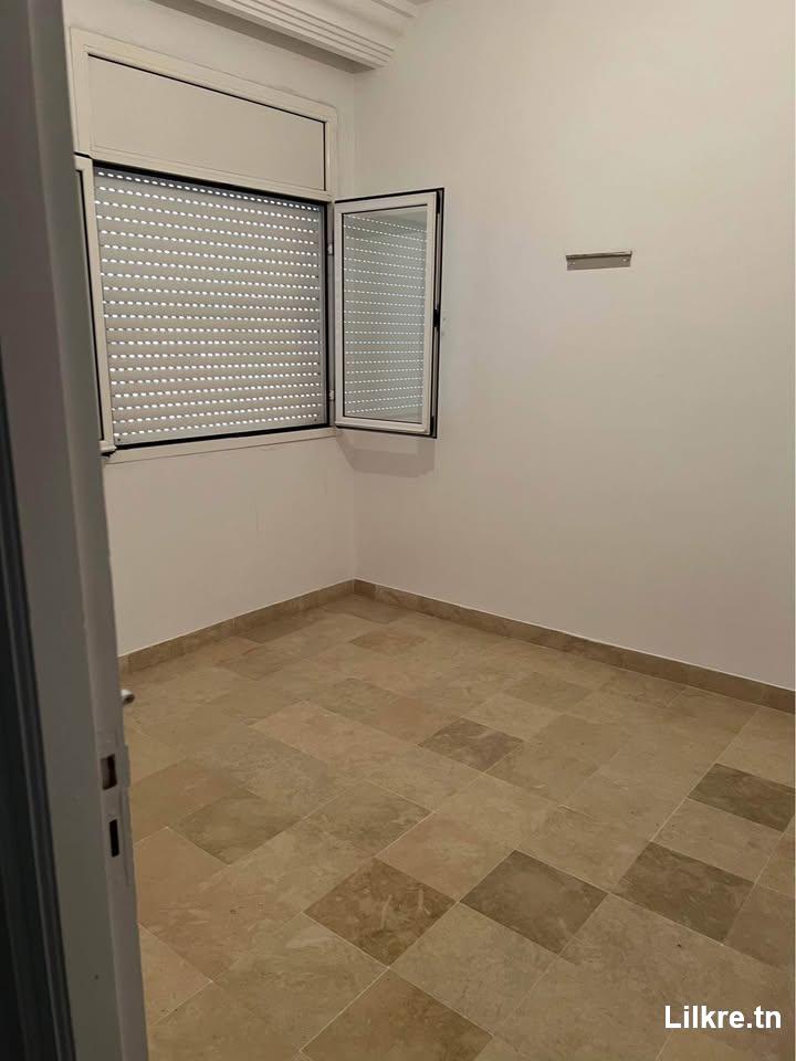  appartement s+3 a louer à menzah 