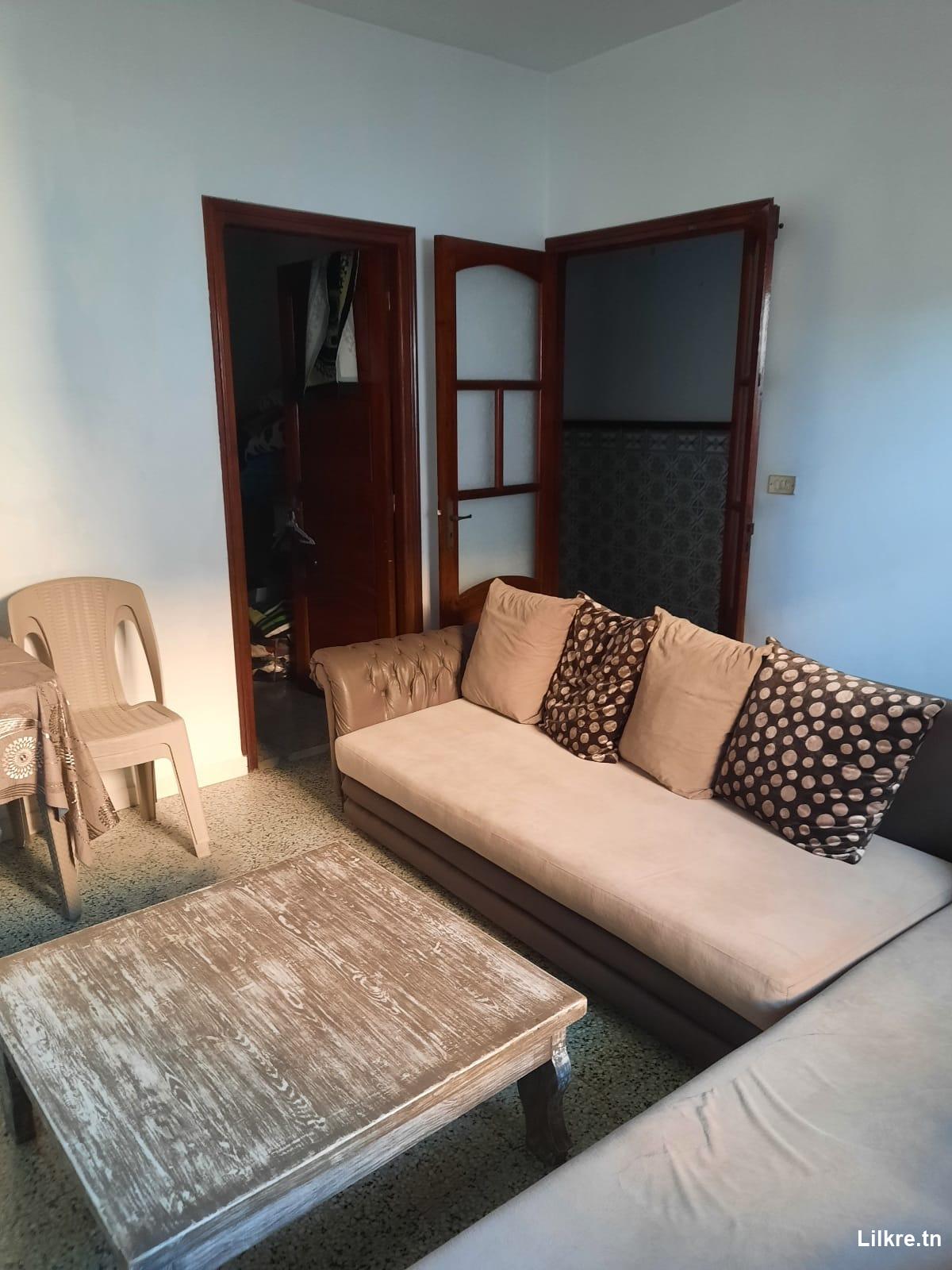Etage de villa au centre manouba