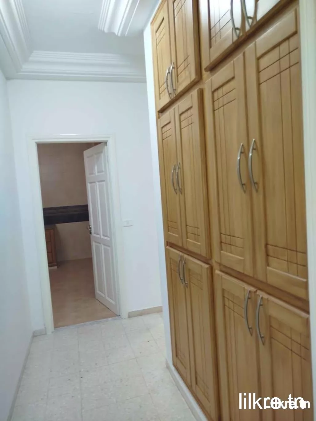 A louer étage de villa spacieux S+2 situé à route de Tunis km 4 sfax 