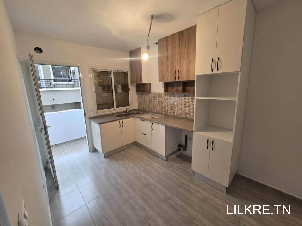 À louer  Maison S+3 à Raoued Taksim Thameur