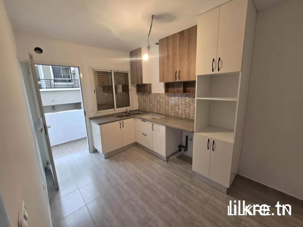 À louer  Maison S+3 à Raoued Taksim Thameur
