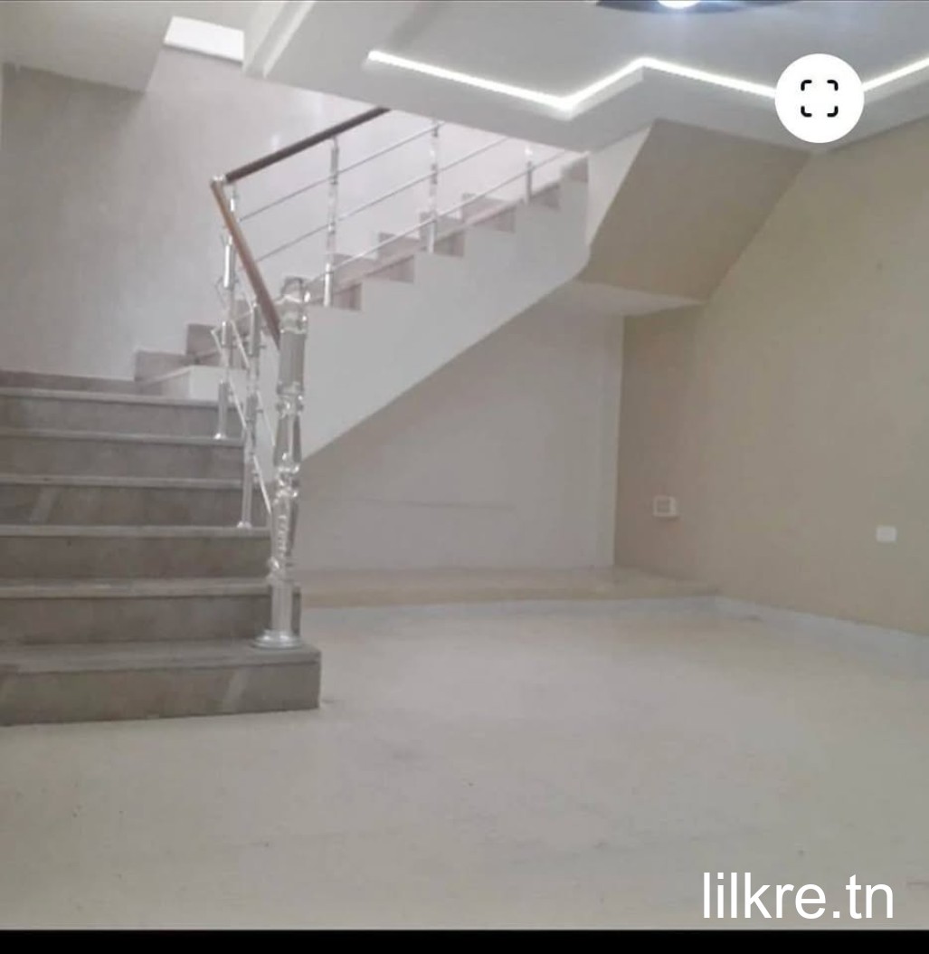 A louer un duplexe  a la marsa 