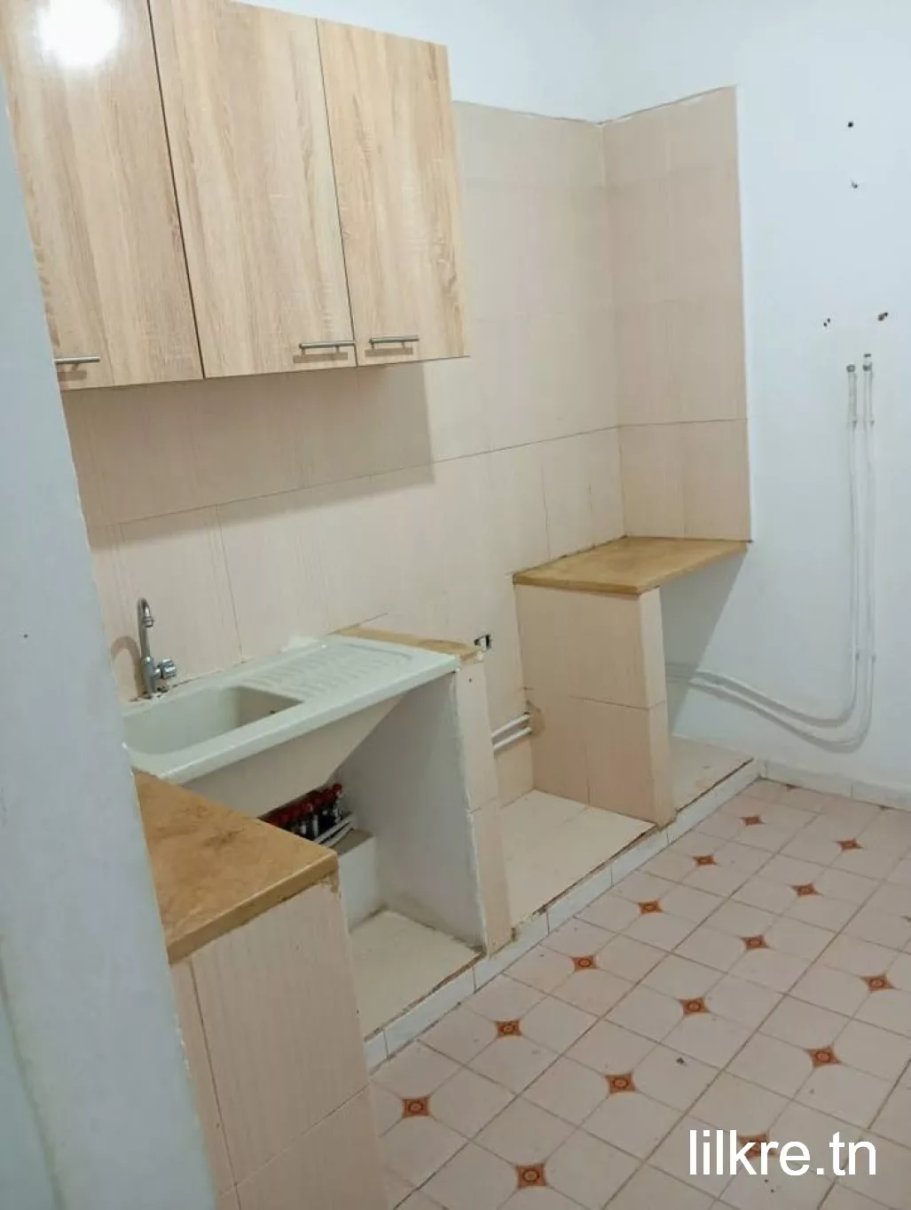 A louer un étage de villa a route biezrte 