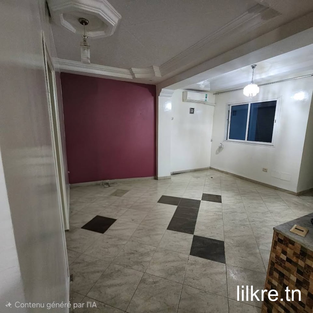 A louer un étage de villa a   omrane supérieur 