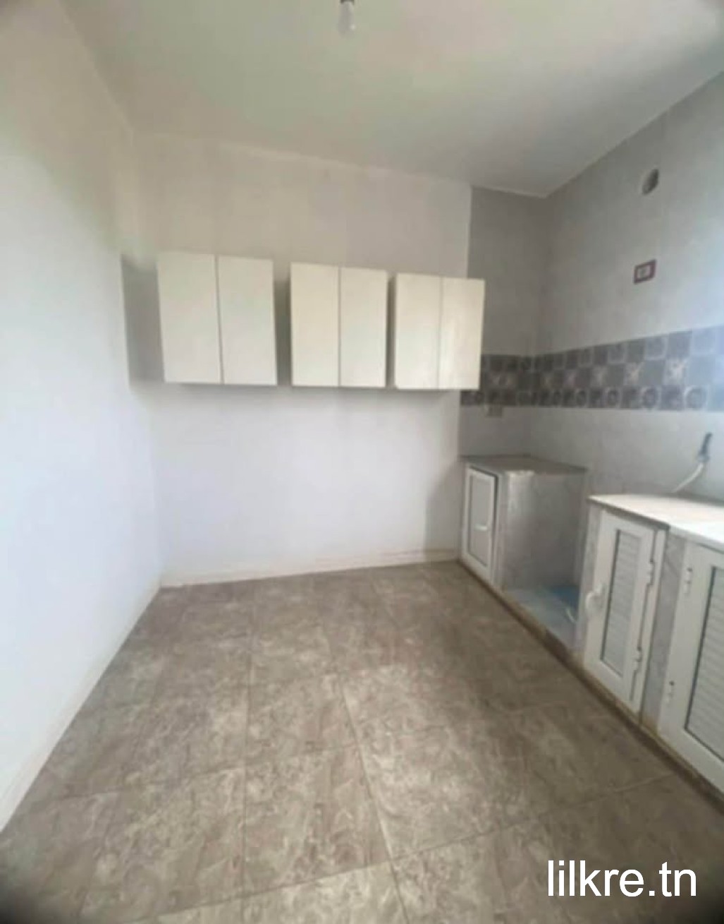  A louer un appartement  a  soukra 