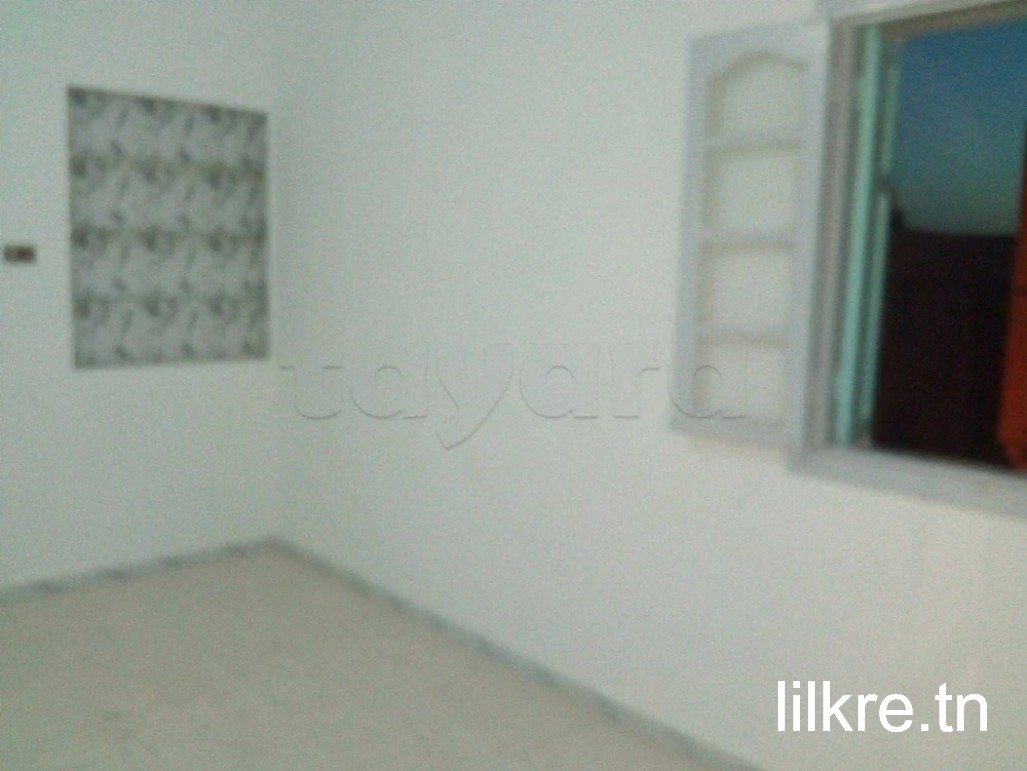 Etage de villa Multi usage gafsa Centre