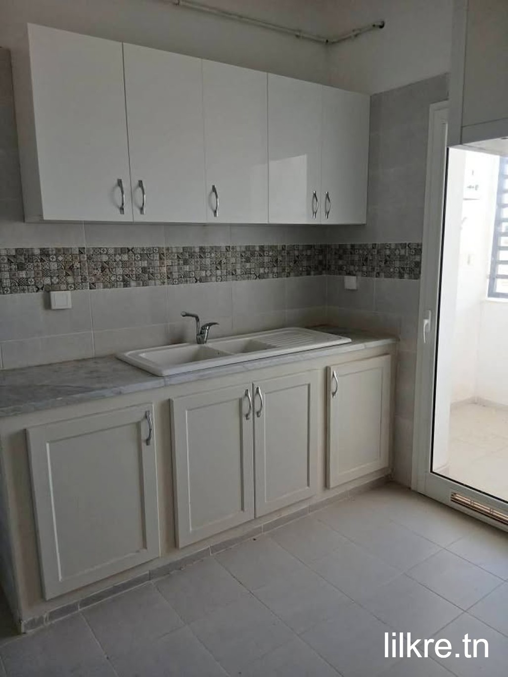 A louer un  appartement  a zahrouni 