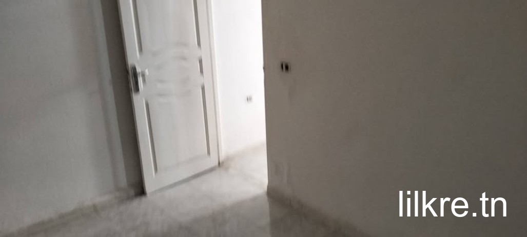 A louer un  étage de villa a ariana 