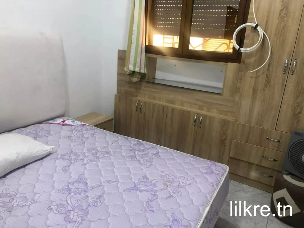 A louer un studio meublée a lafayette 