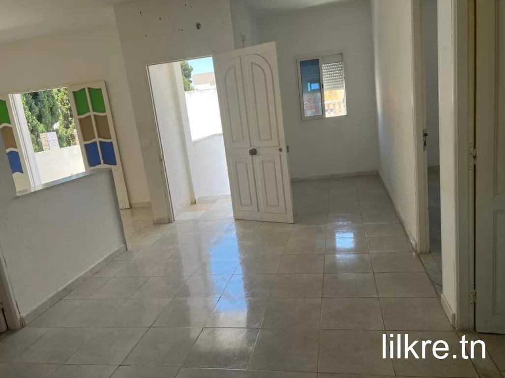 A louer  un étage de villa s+2  a denden 