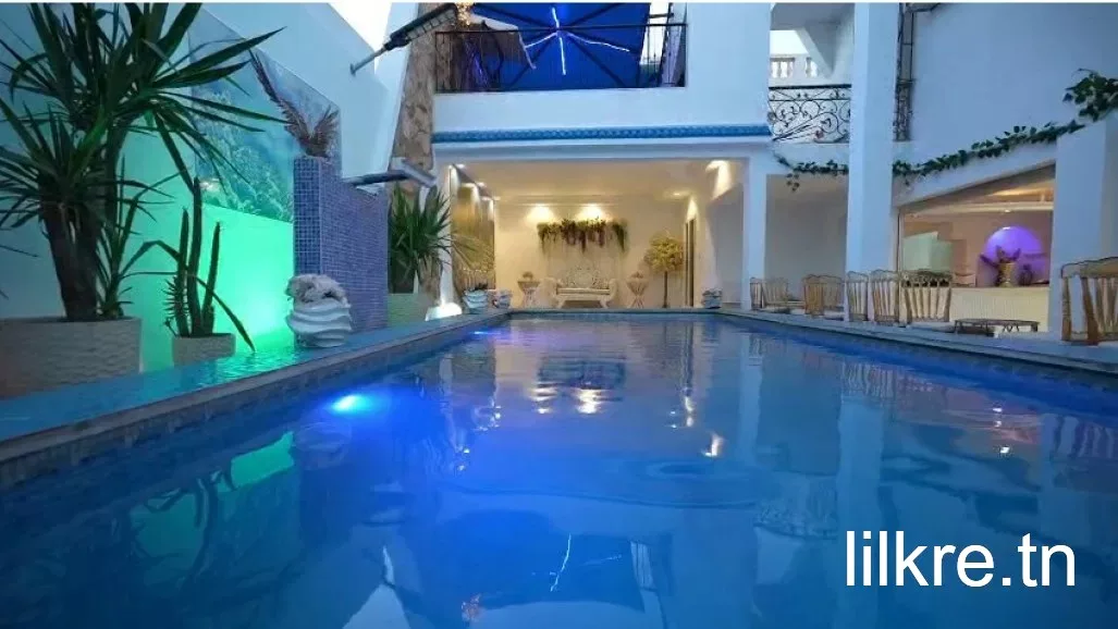 Villa de Luxe S+3 avec Piscine à Louer à Manouba Centre (Séjours & Événements)