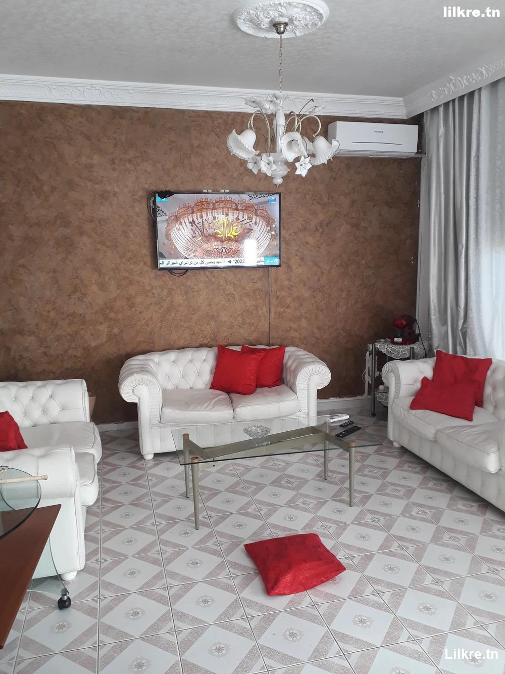 A louer une Villa S+3  Richement Meublé à La Marsa