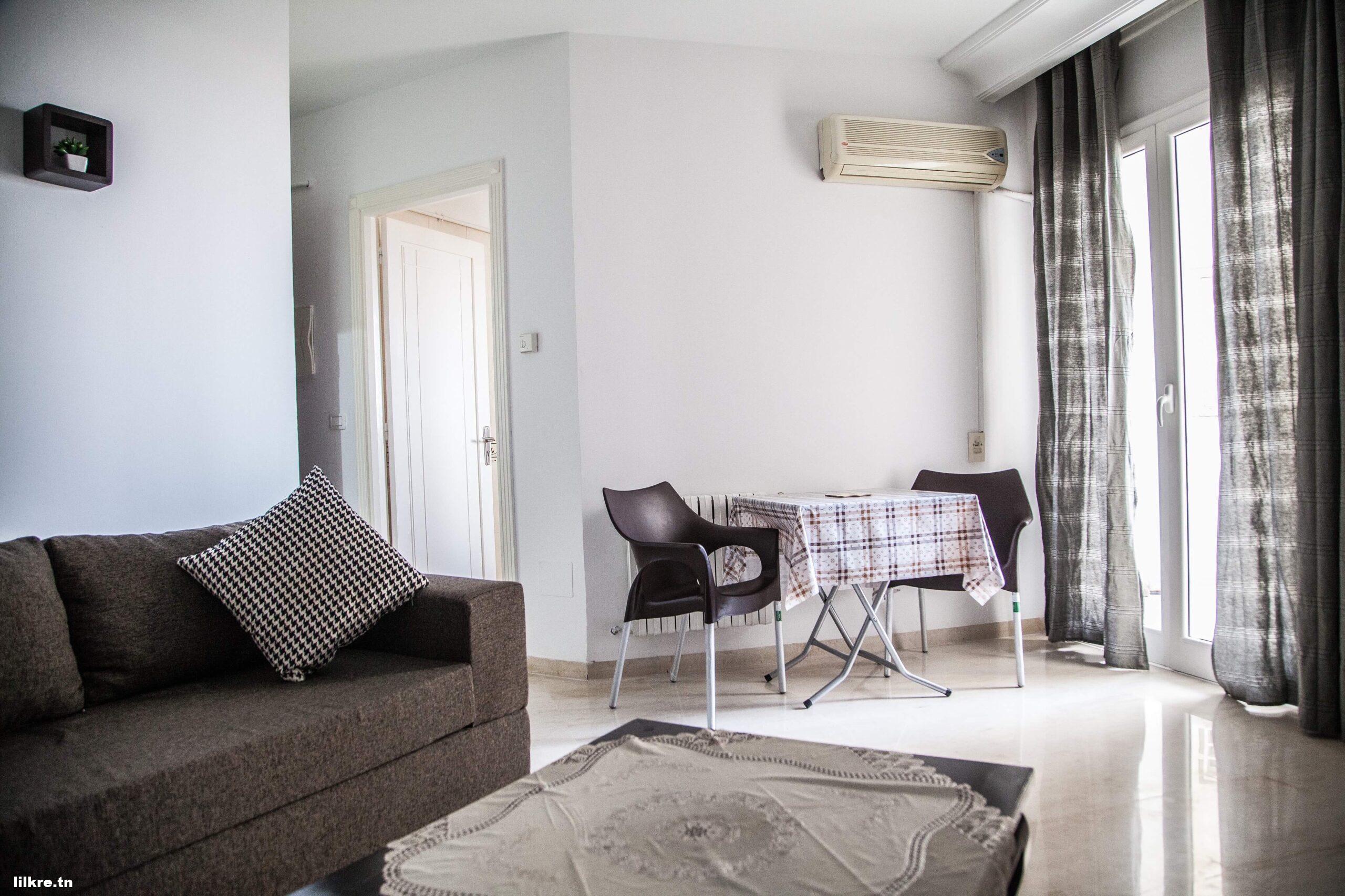 A louer un joli Appartement S+1 Richement Meublé à Ennasr 2