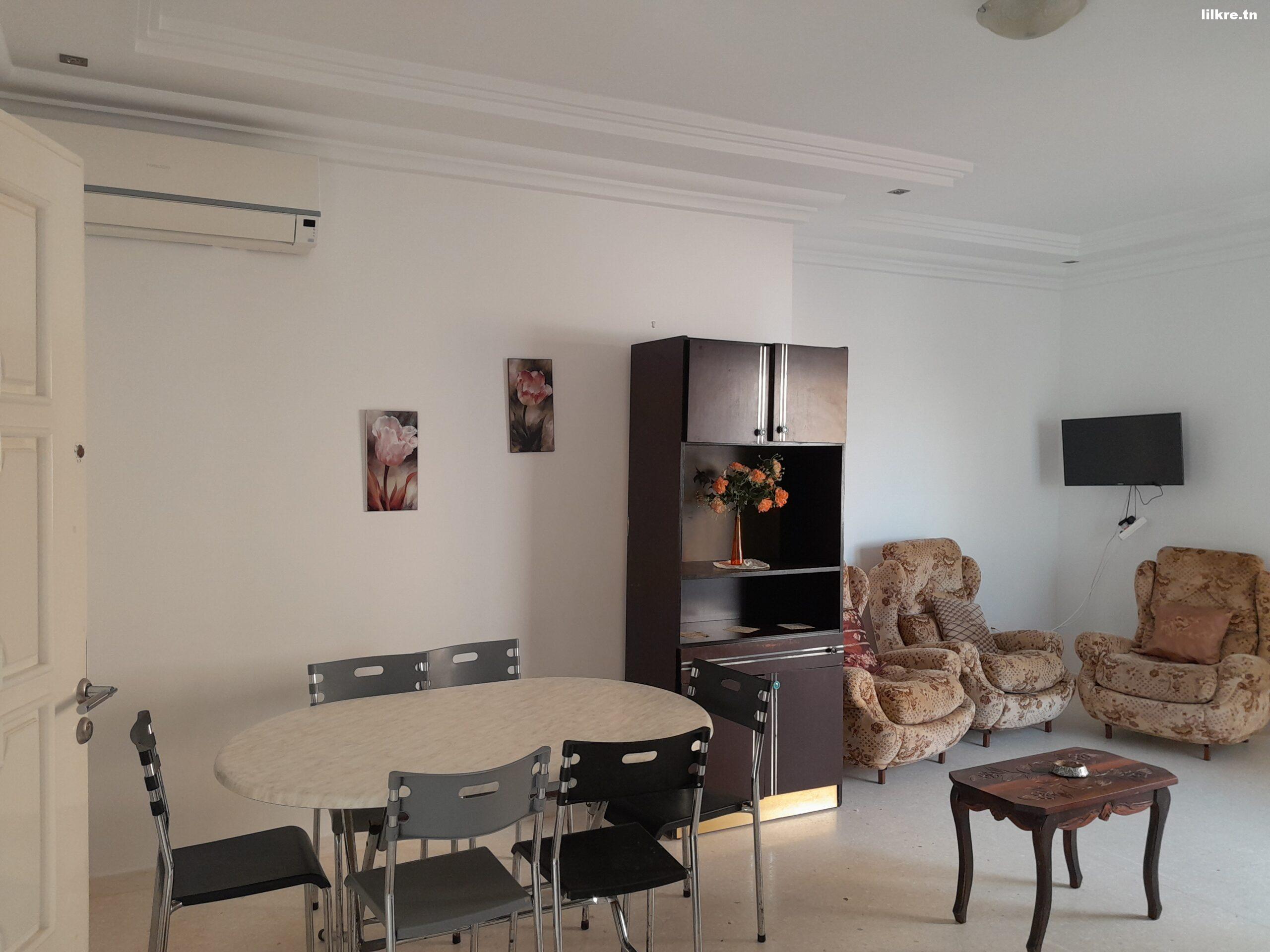 A louer Un étage de Villa S+3 Richement Meublé Hammam Ghezéze 