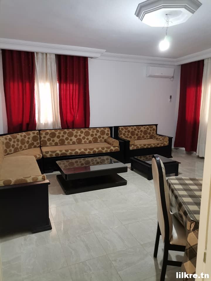 A louer un étage de villa S+2 Richement Meublé à Hammamet