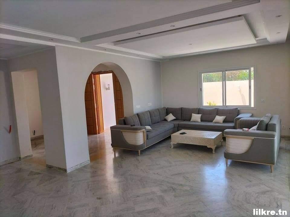 A louer une Villa S+2 Richement Meublé à kelibia 