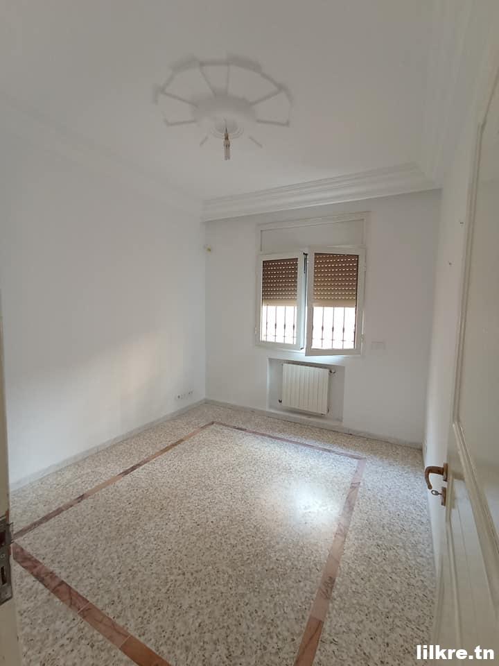A louer Un appartement S+4 à Ain Zagouhan Nord