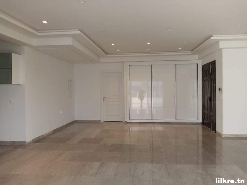 A louer Un lumineux Appartement S+3 à louer à Sidi Daoud la Marsa