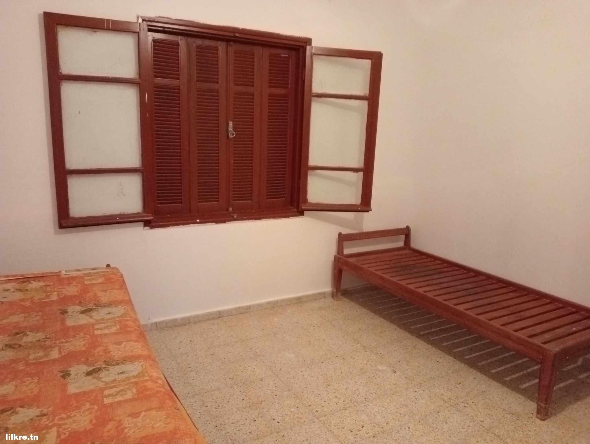 A louer un Studio S+2 à khaznadar