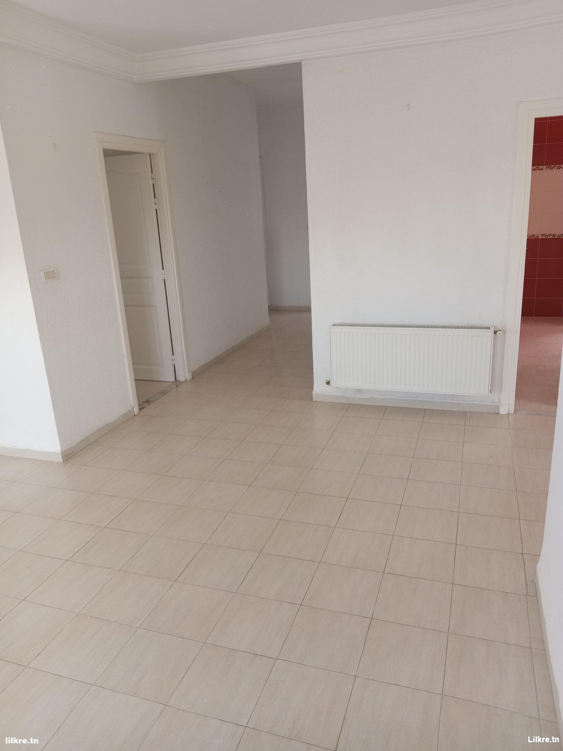 A louer Appartement S+3 à Khaznadar Essaidia