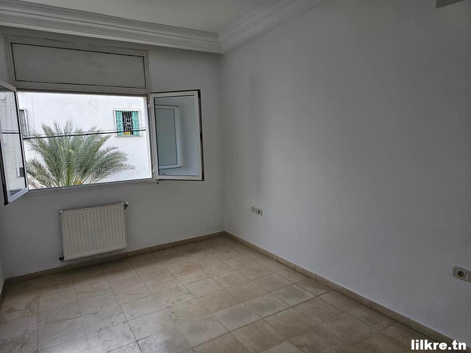 A louer un Appartement S+3 au plein centre du bardo