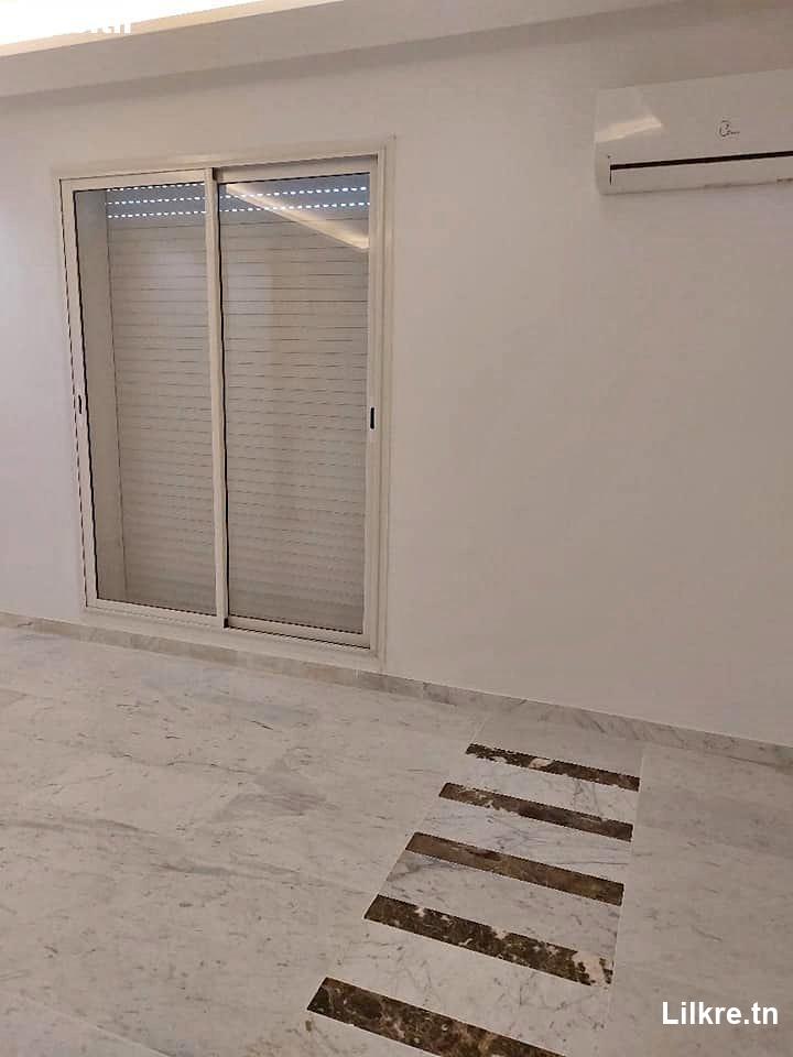 A louer un appartement S+1 vide à Menzah9