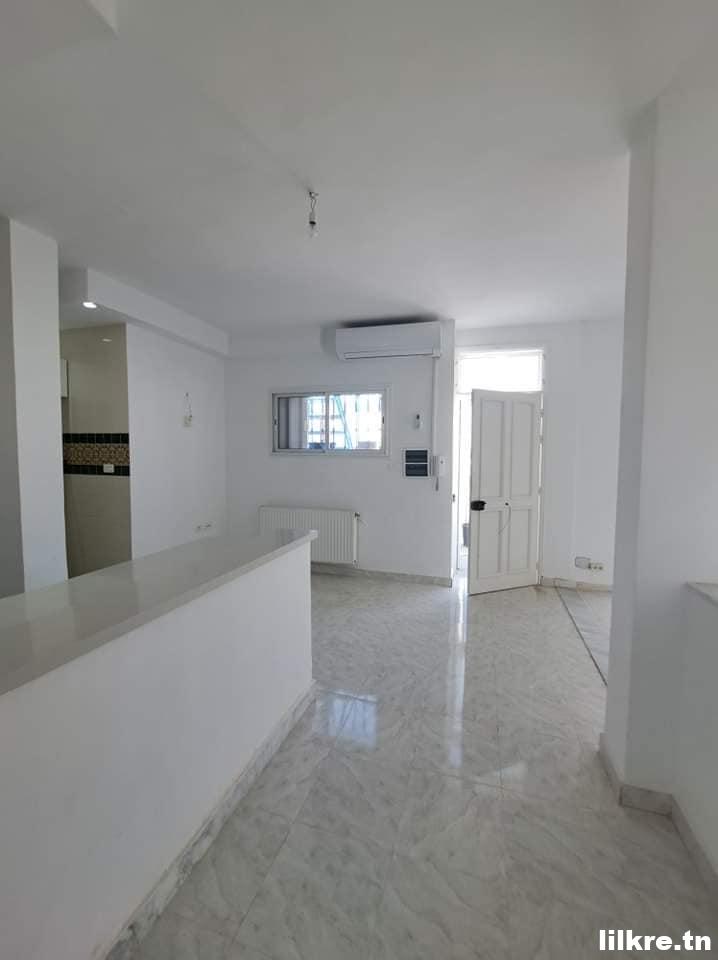 A louer Appartement S+2 au 2ème Etage à Carthage Amilcar