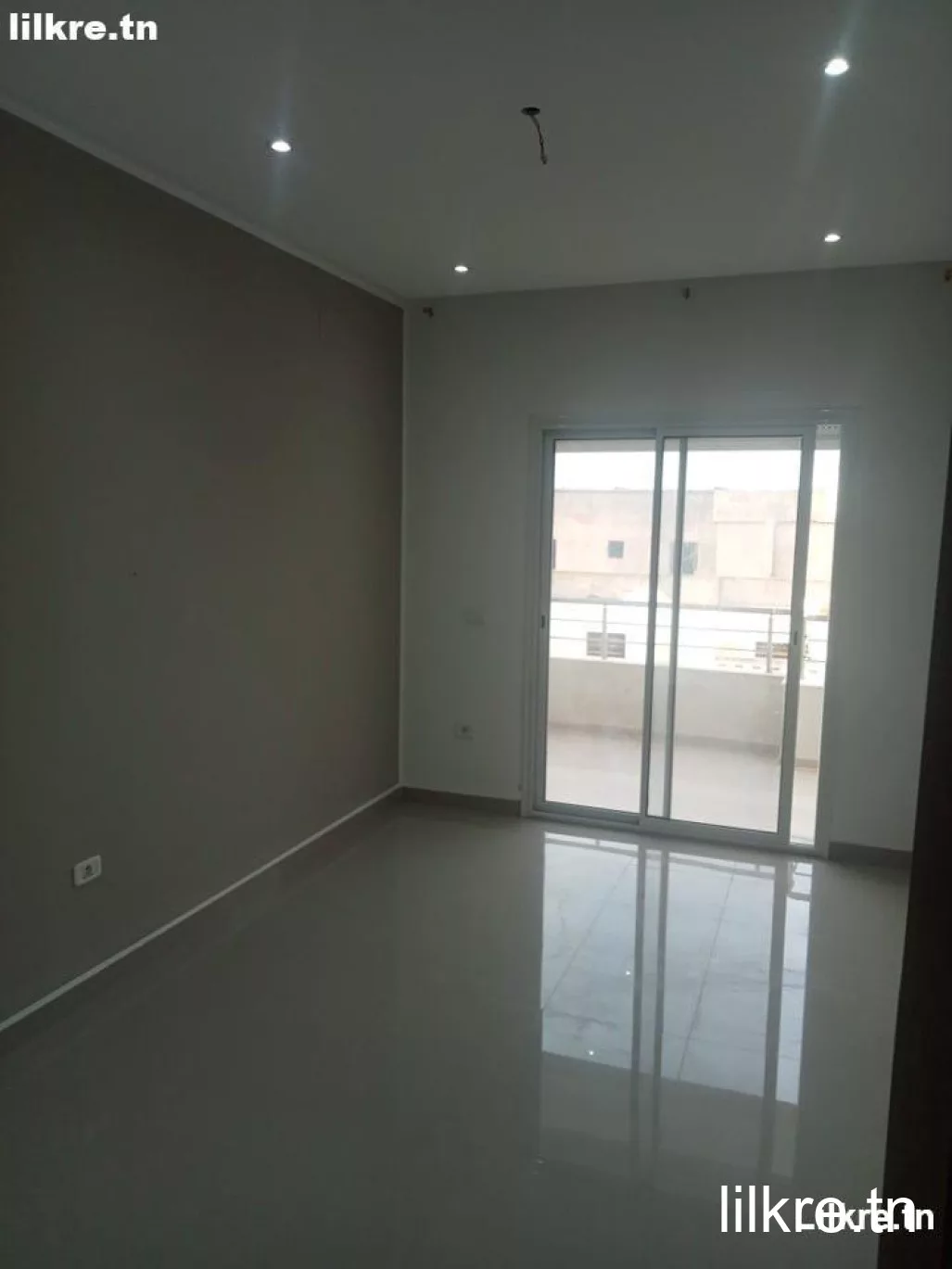 A louer un Appartement S+3 situé à chotrana1 