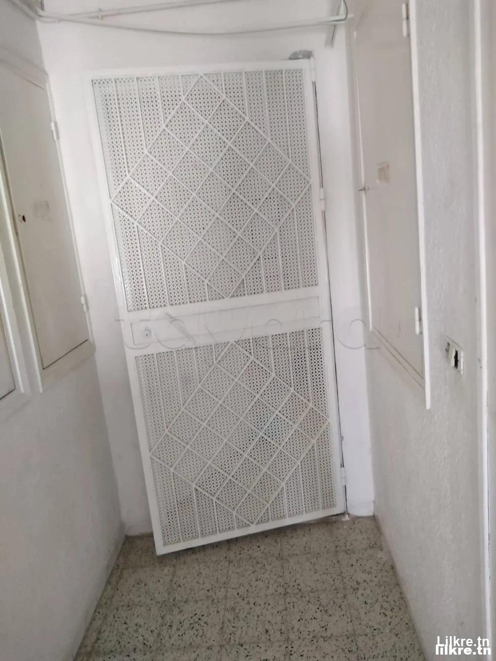A louer un Appartement S+2 à Borj Louzir