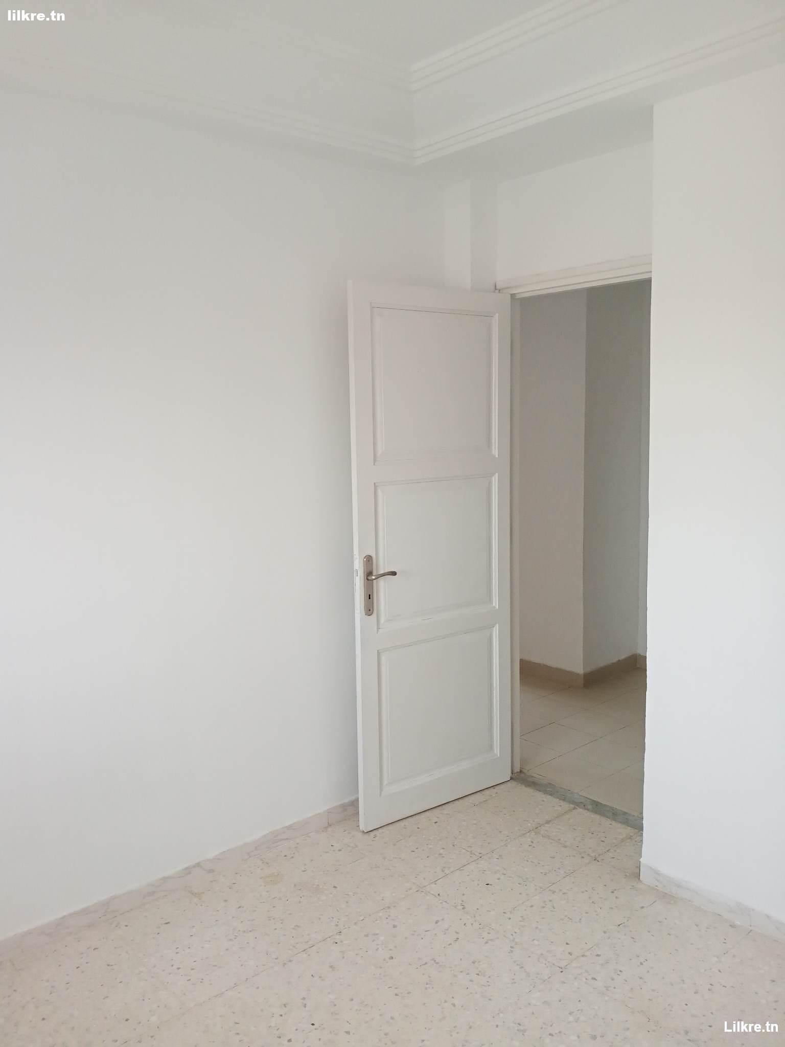 A louer un Appartement neuf S+3 à Borj Louzir