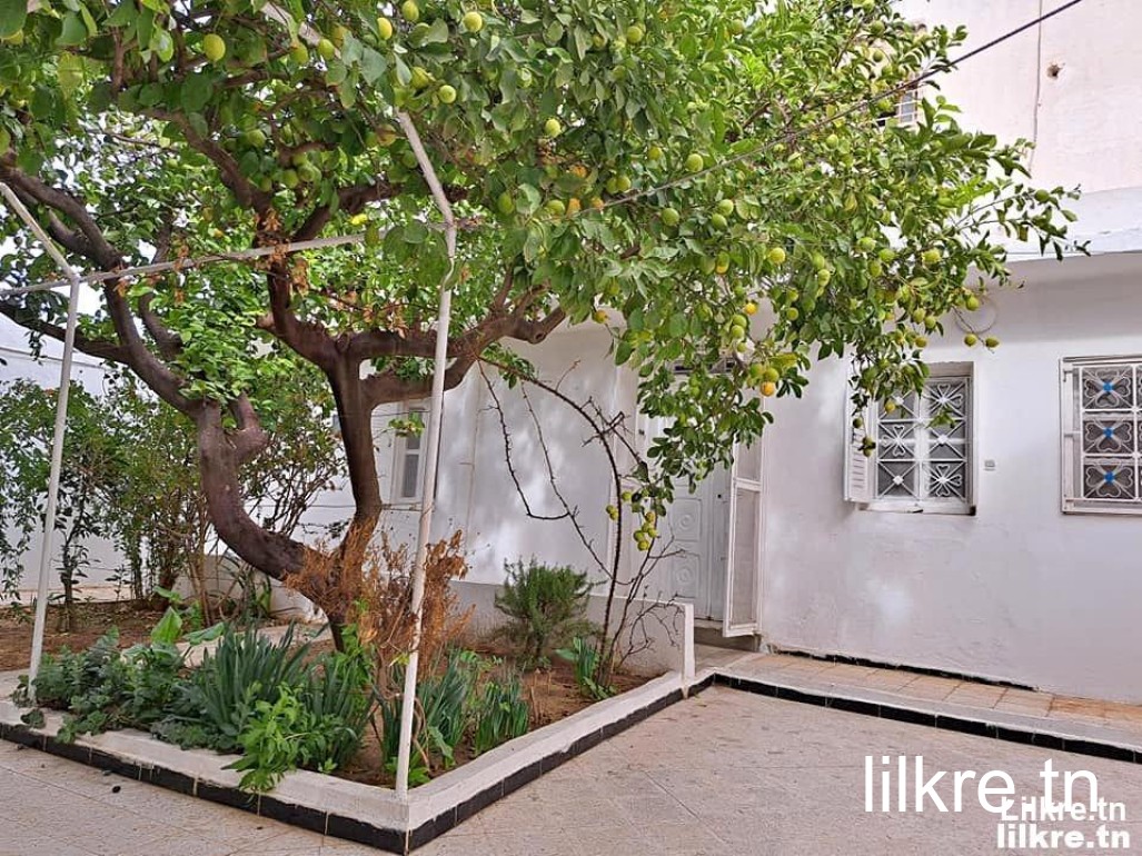 A louer un Etage de Villa S+2 à Ariana