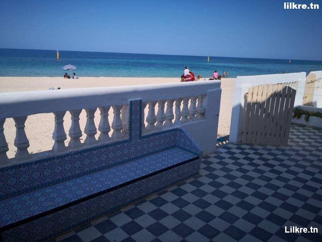 villa pieds dans l’eau