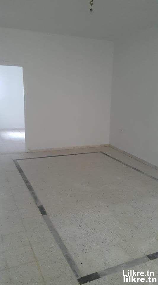 A louer un Appartement S+2 à rades plage