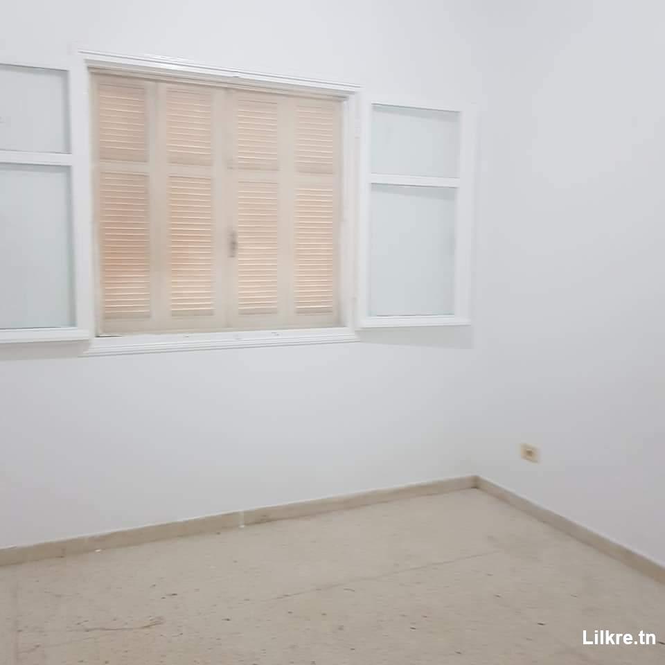 A louer un Appartement S+3 à Borj Louzir