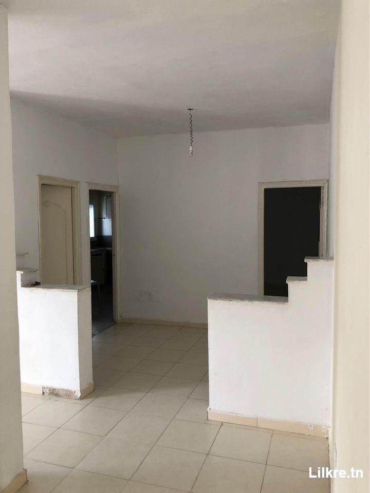 A louer un Appartement S+2 cité idhe3a El Agba