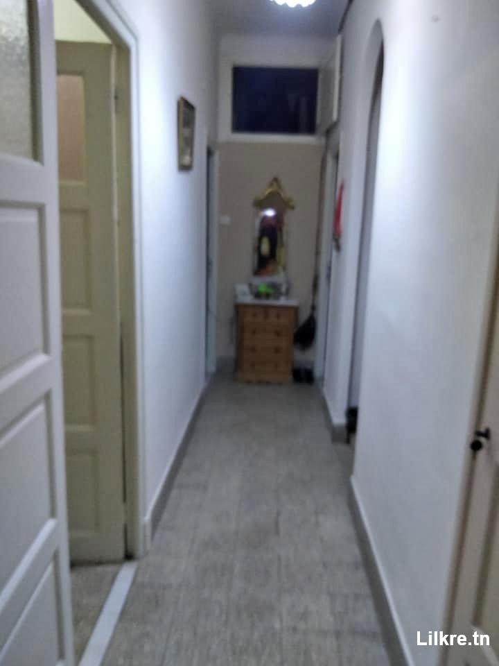 A louer un Appartement S+3 situe El Menzah 1 