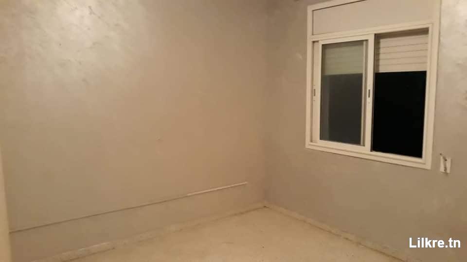 A louer un Appartement S+3 à cité olympique rades  