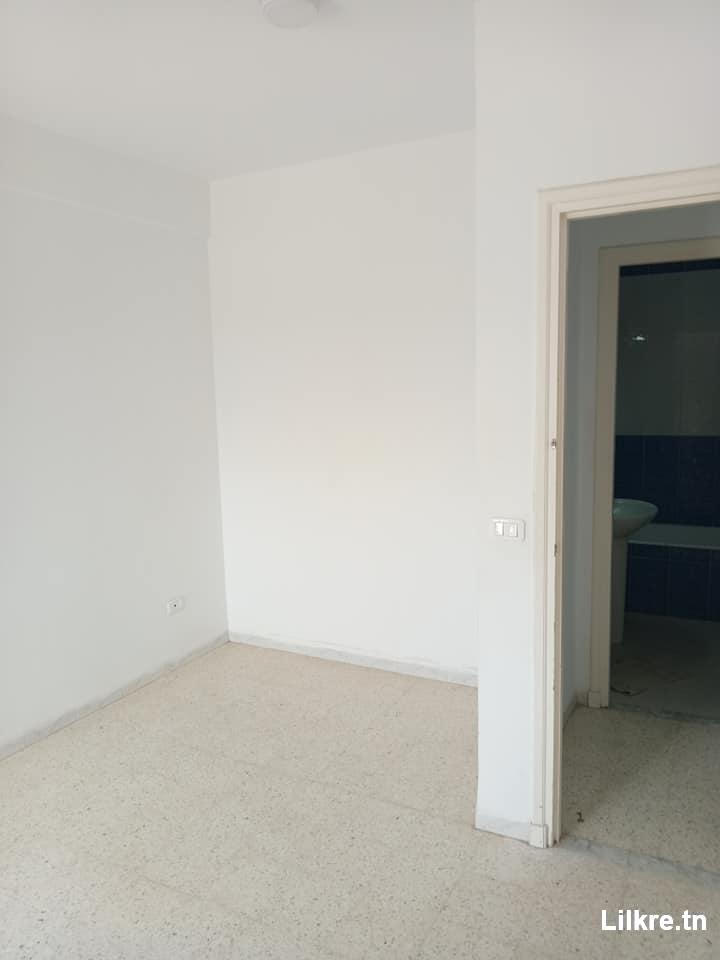 A louer un Appartement S +2 à Route Gremda Sidi Abbes